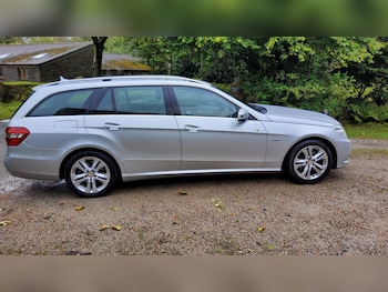 Used Mercedes-Benz E-Class 2011 for sale - 75891629: Photo