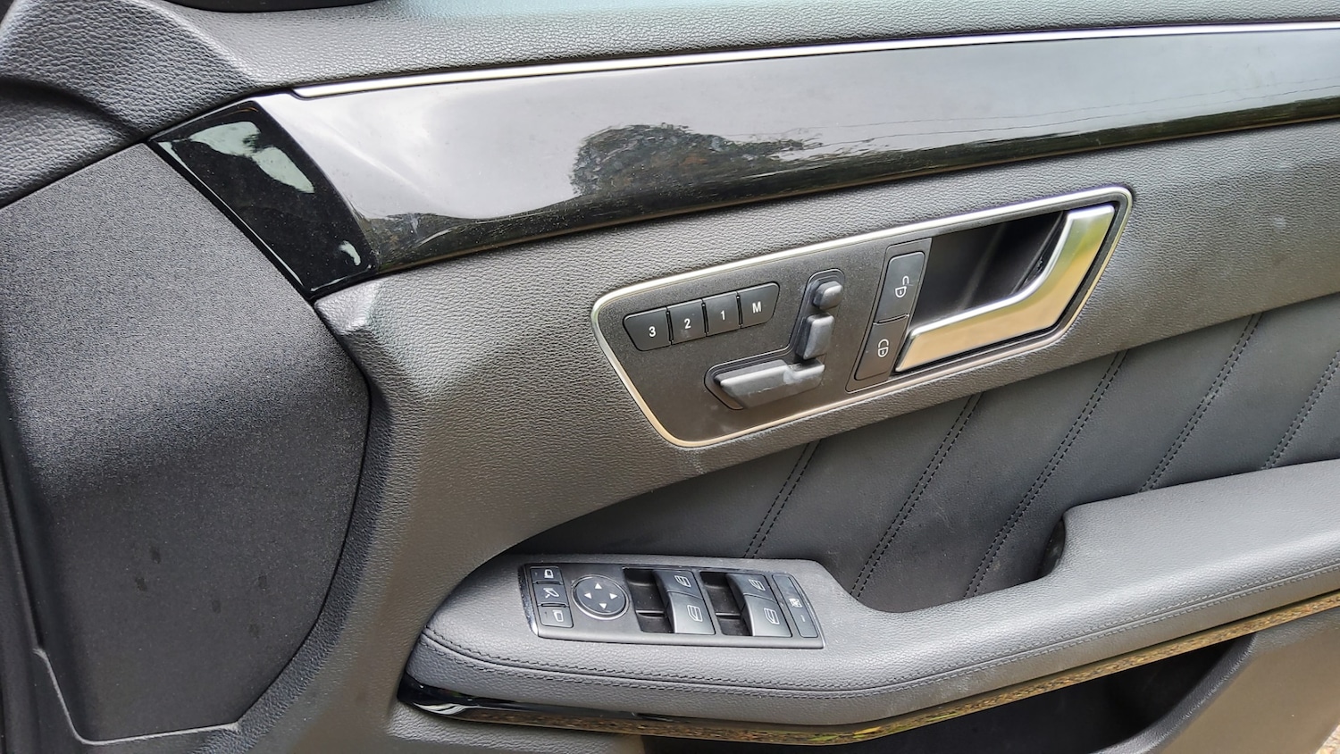 Used Mercedes-Benz E Class 2011 for sale - 75891629: Photo 9