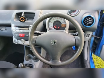 Used Peugeot 107 2010 for sale - 78984449: Photo