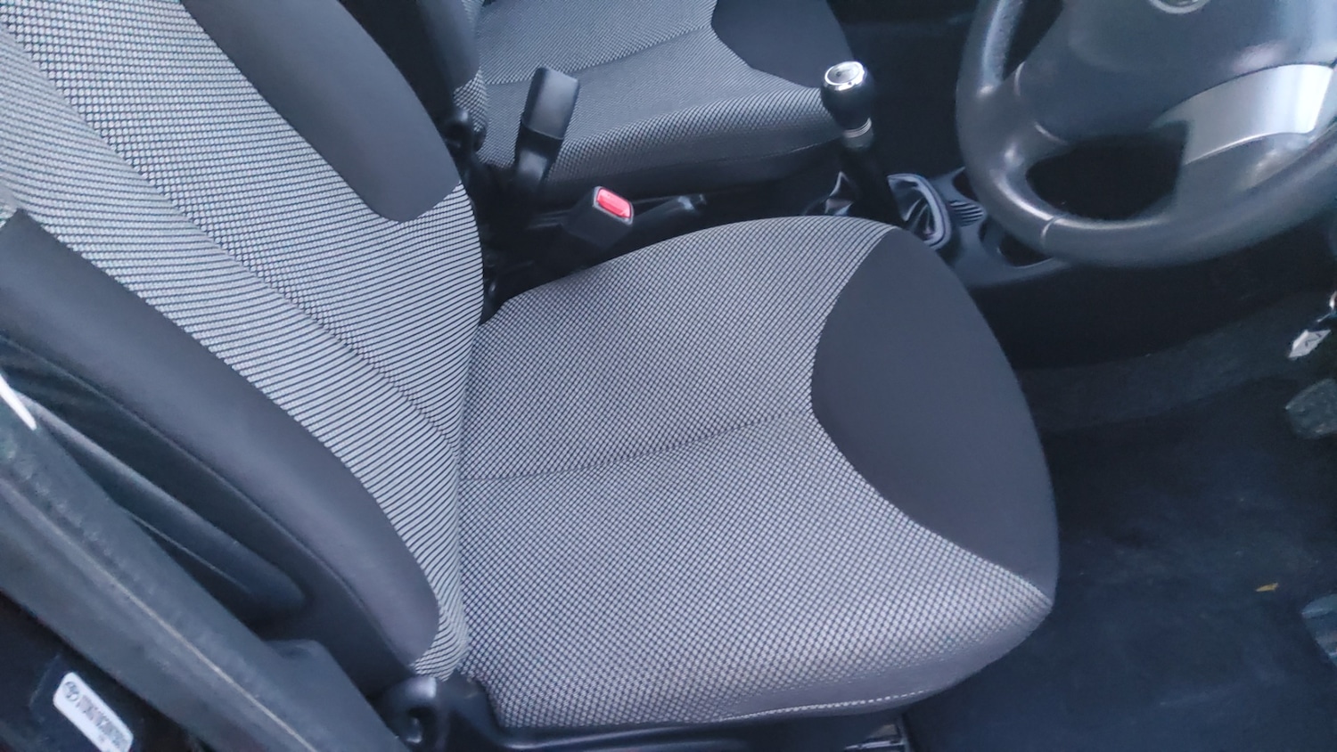 Used Toyota AYGO 2014 for sale - 76831751: Photo 15