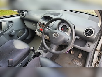 Used Toyota AYGO 2011 for sale - 75861684: Photo