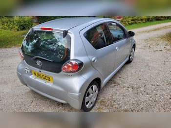 Used Toyota AYGO 2011 for sale - 75861684: Photo
