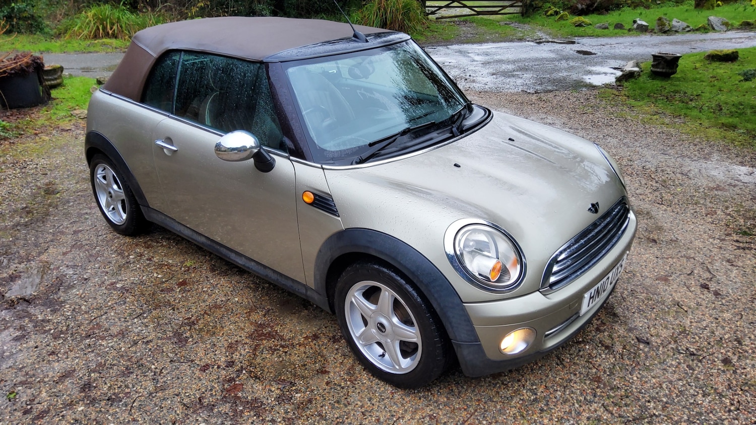 Used MINI Convertible 2010 for sale - 77378821: Photo 11