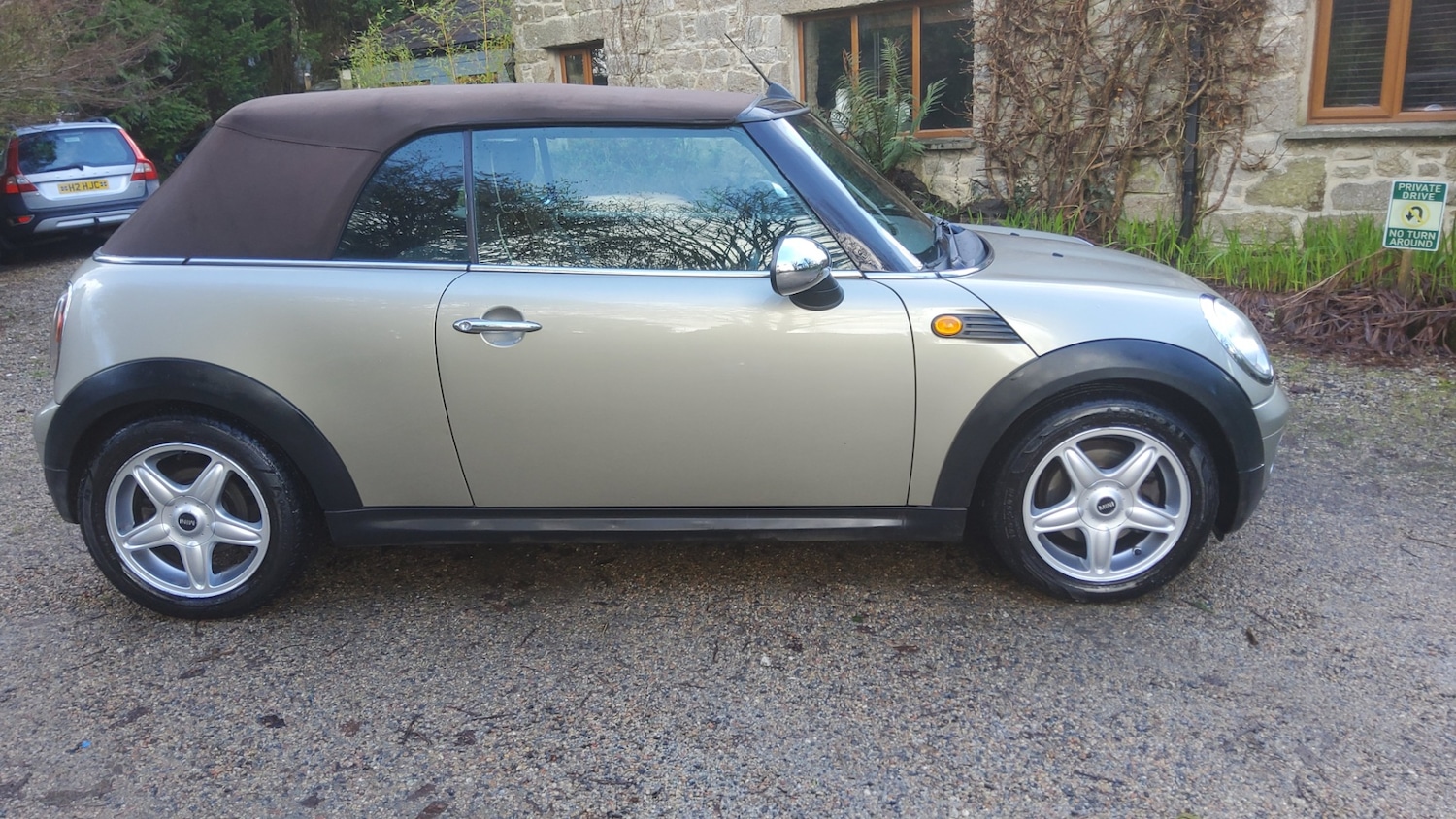 Used MINI Convertible 2010 for sale - 77378821: Photo 16