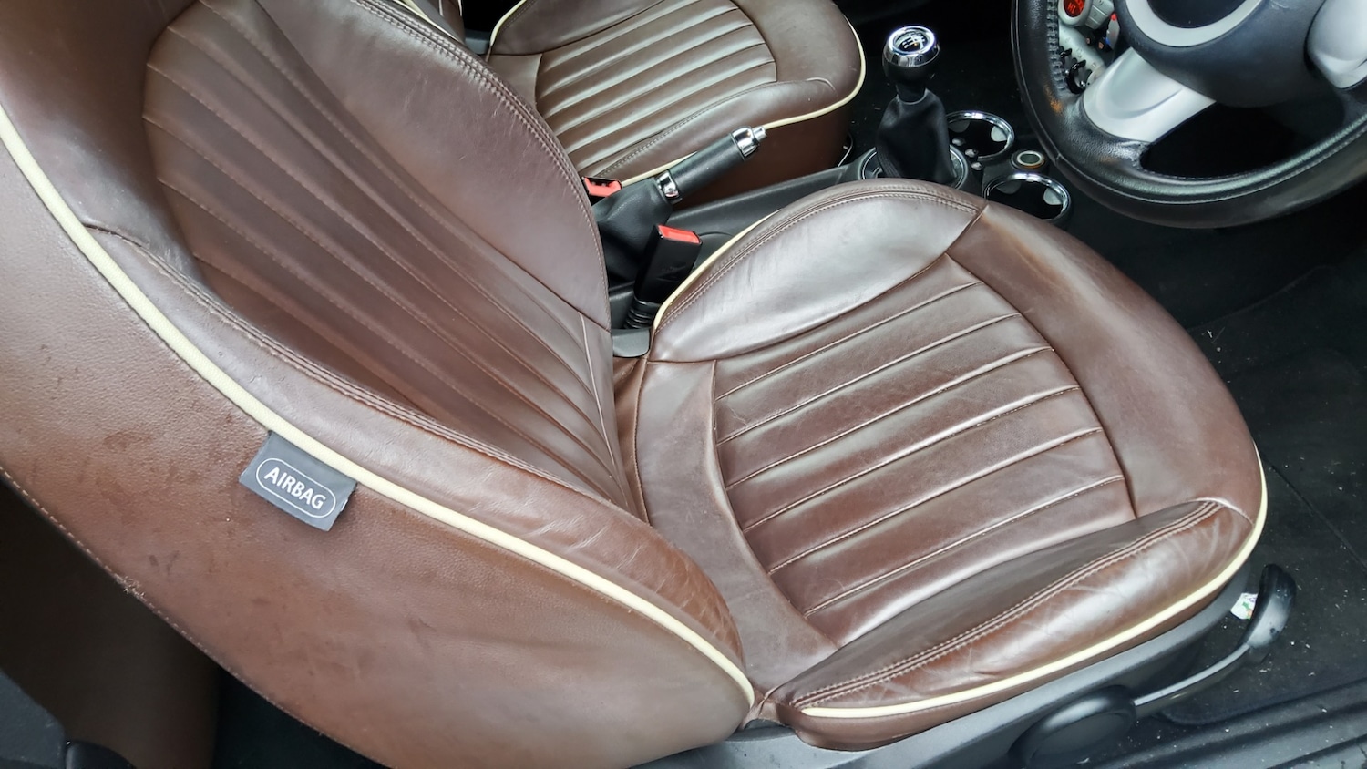 Used MINI Convertible 2010 for sale - 77378821: Photo 2