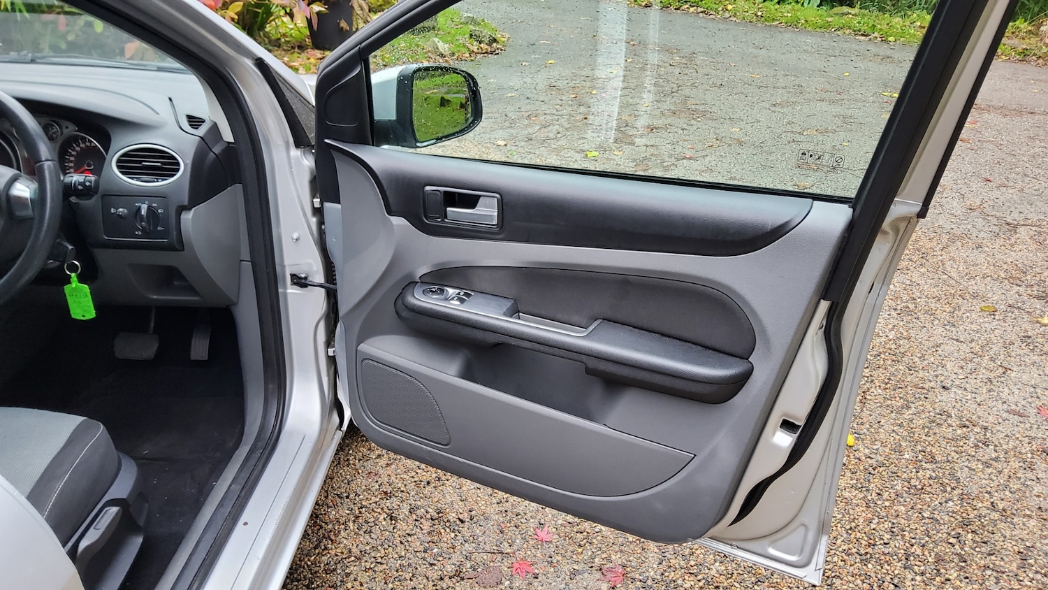 Used Ford Focus 2010 for sale - 76421828: Photo 11