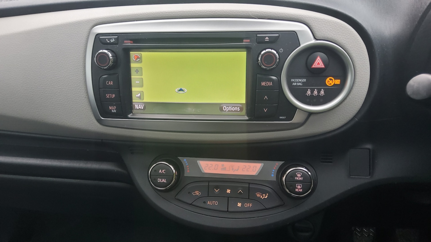 Used Toyota Yaris 2011 for sale - 77406484: Photo 2