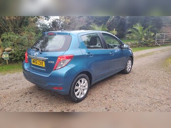 Used Toyota Yaris 2011 for sale - 77406484: Photo