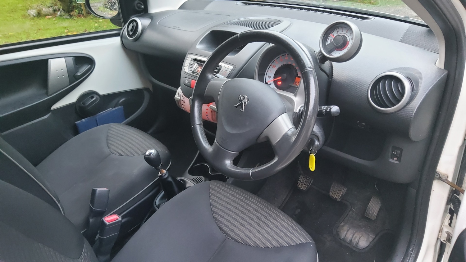 Used Peugeot 107 2013 for sale - 76834715: Photo 10