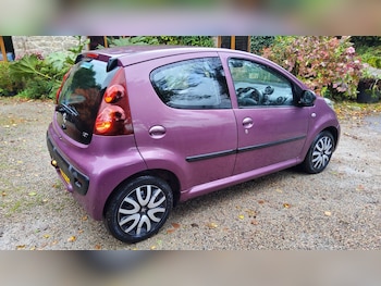 Peugeot - 107