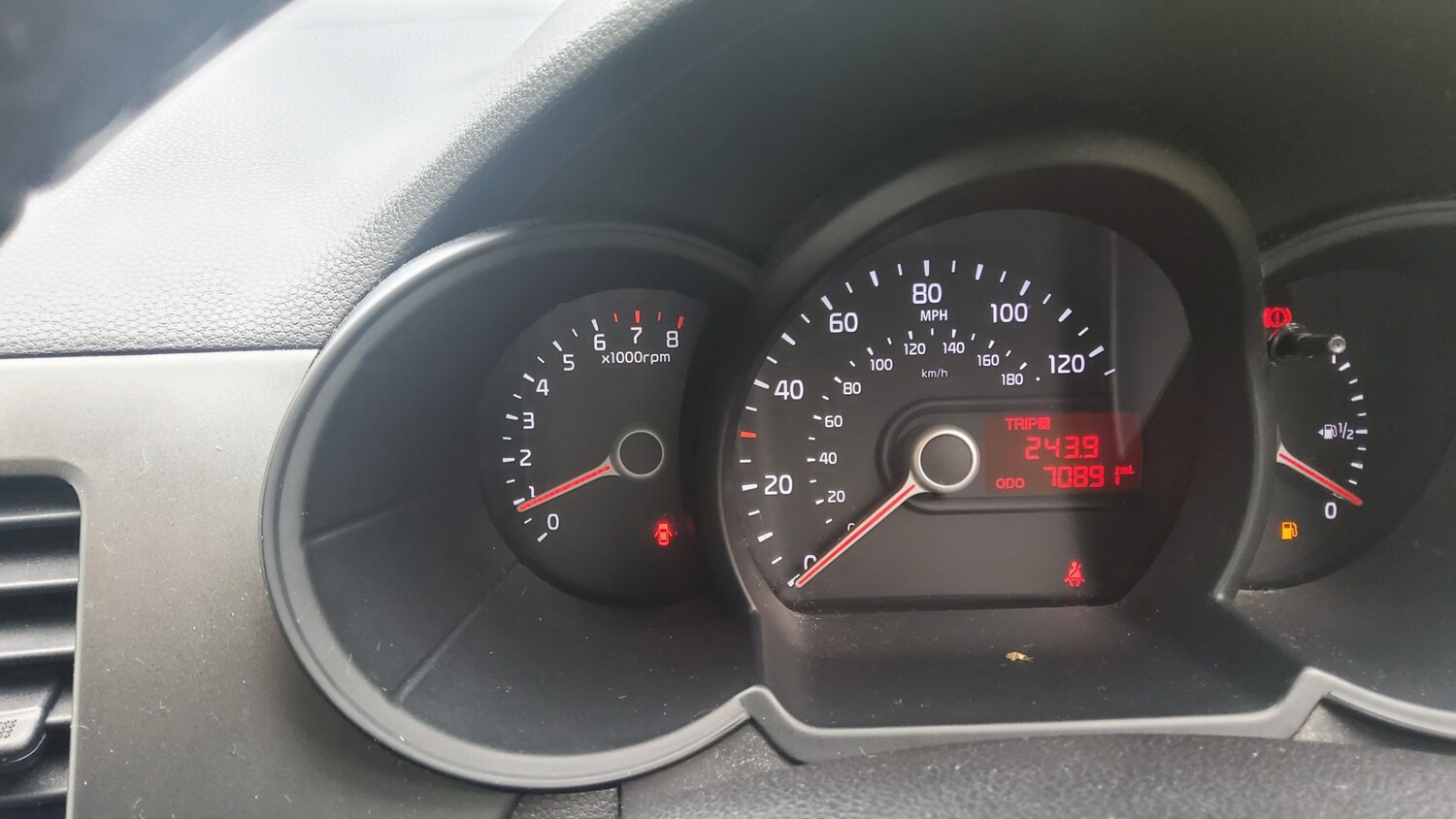 Used Kia Picanto 2014 for sale - 76611497: Photo 12