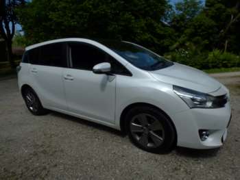 2014 (14) - 1.6 D-4D Trend 5dr £35 ROAD TAX 7 SEATS