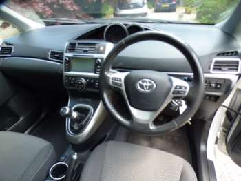 Used Toyota Verso 2014 for sale - 74831013: Photo