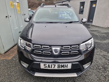 Used Dacia Sandero Stepway 2017 for sale - 77008131: Photo