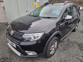 Used Dacia Sandero Stepway 2017 for sale - 77008131: Photo