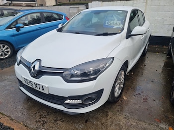 Used Renault Megane 2016 for sale - 76741333: Photo