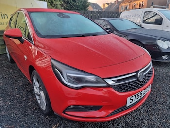 2017 - 1.4 i SRi 5-Door