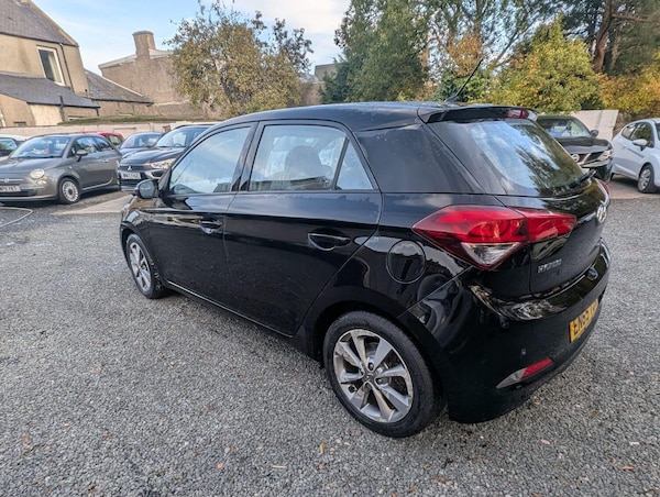 Used Hyundai i20 2015 for sale - 76058148: Photo 11