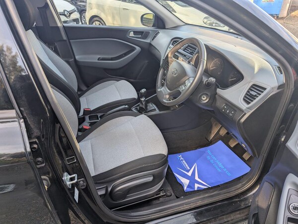 Used Hyundai i20 2015 for sale - 76058148: Photo 14