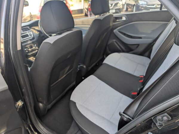 Used Hyundai i20 2015 for sale - 76058148: Photo 19