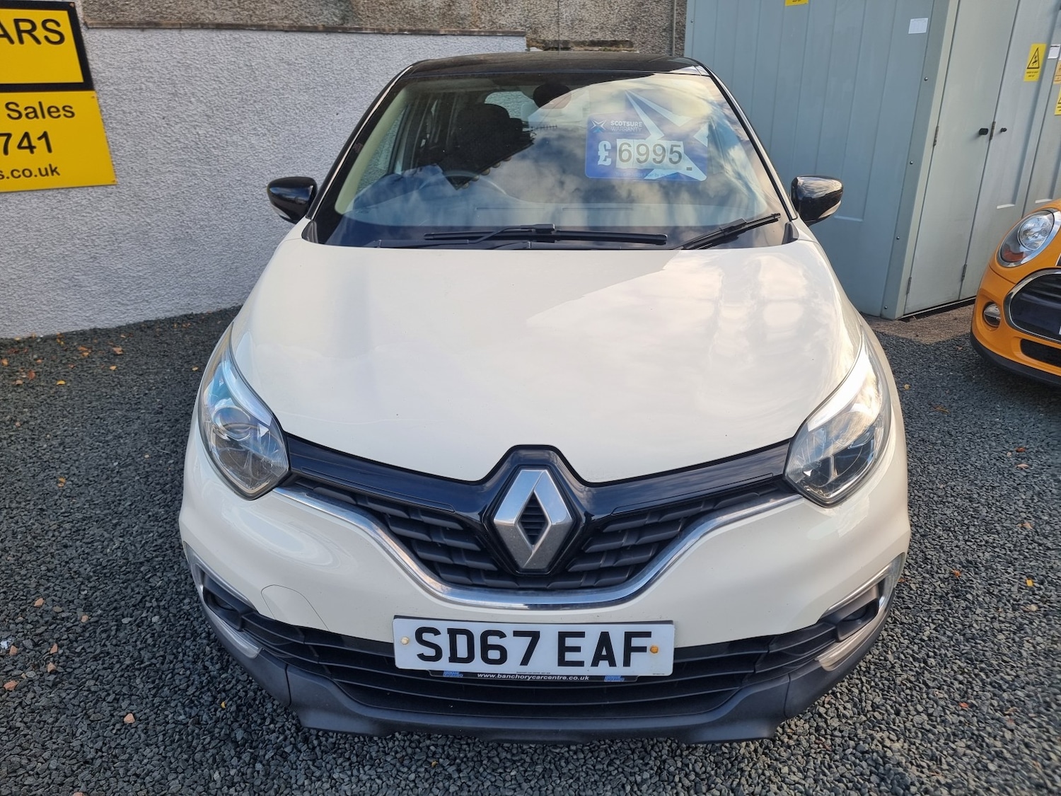 Used Renault Captur 2017 for sale - 76579948: Photo 2