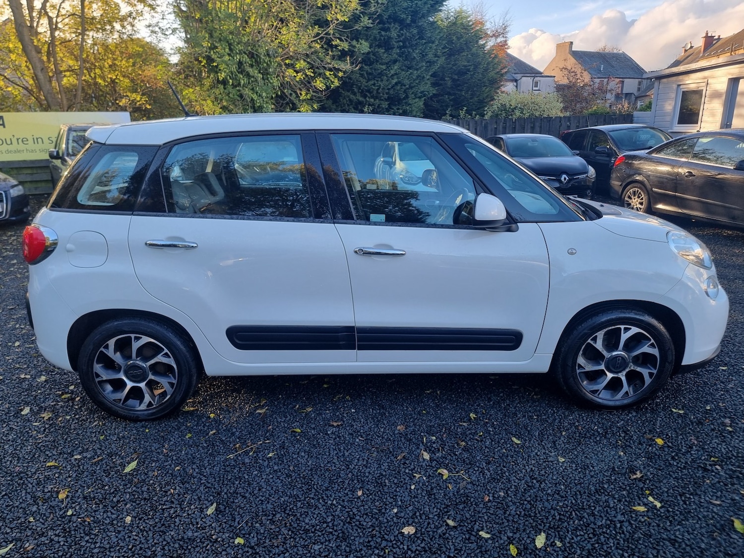 Used Fiat 500L 2018 for sale - 76769260: Photo 8