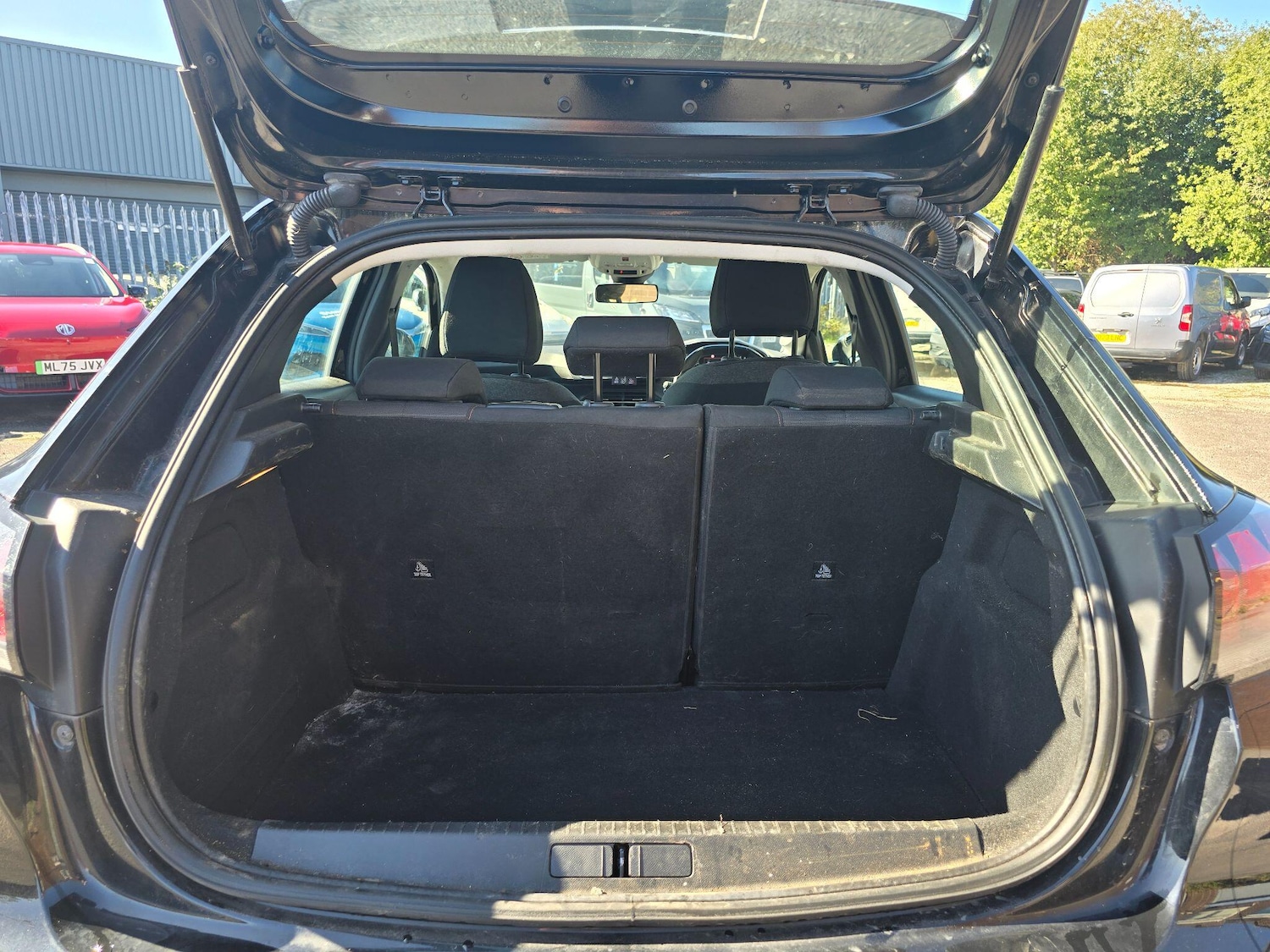 Used Peugeot 208 2022 for sale - 76108731: Photo 12