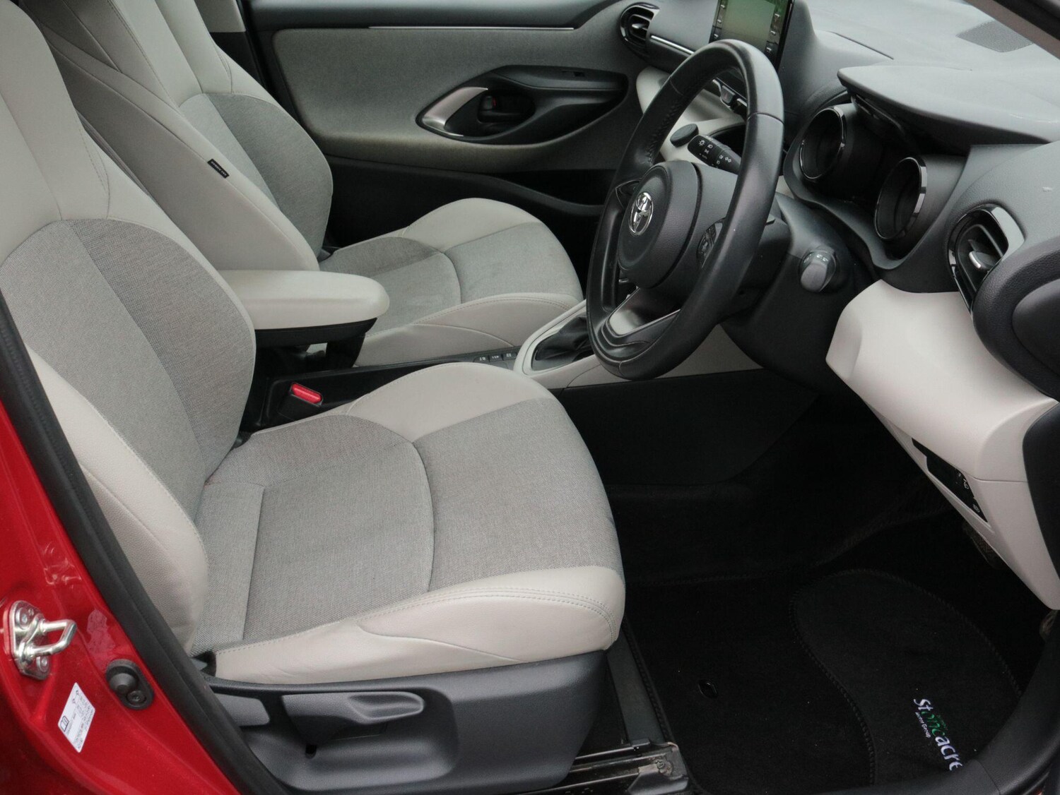 Used Toyota Yaris for sale - 77908743: Photo 13