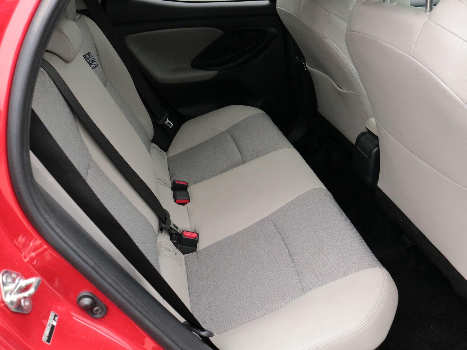 Used Toyota Yaris for sale - 77908743: Photo 24