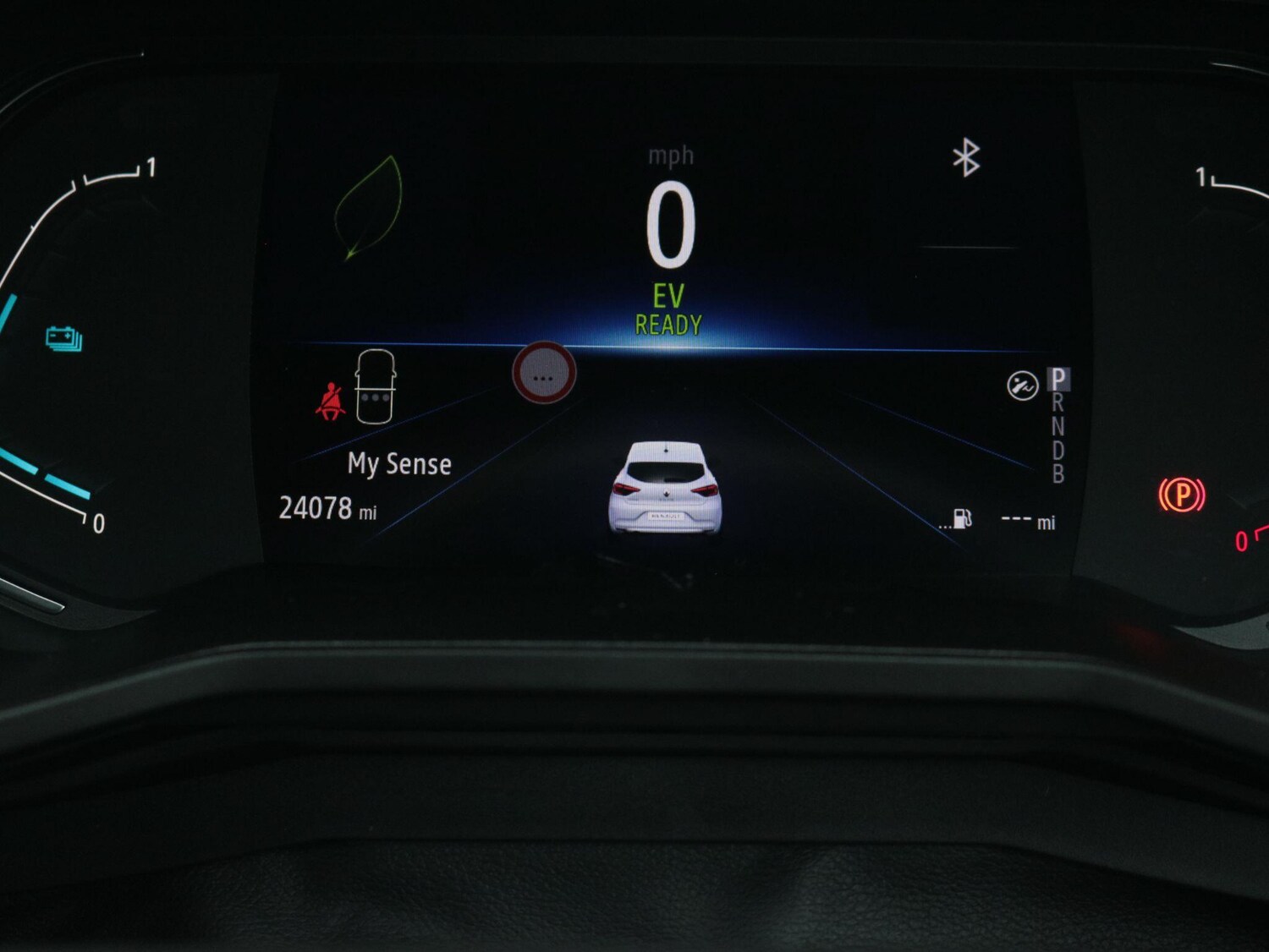 Used Renault Clio for sale - 77671530: Photo 16