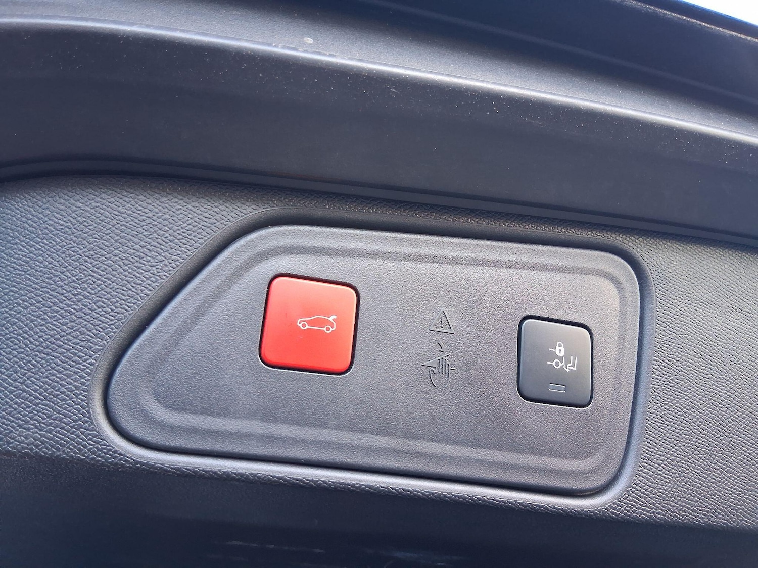 Used Peugeot 3008 2022 for sale - 76702403: Photo 11