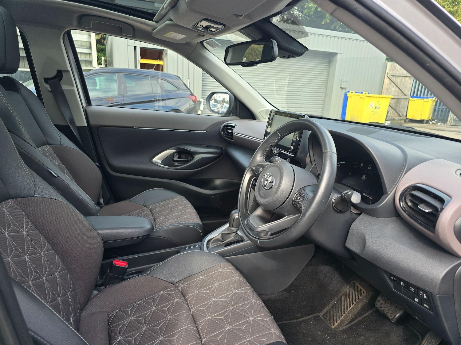 Used Toyota Yaris Cross 2023 for sale - 76108697: Photo 16