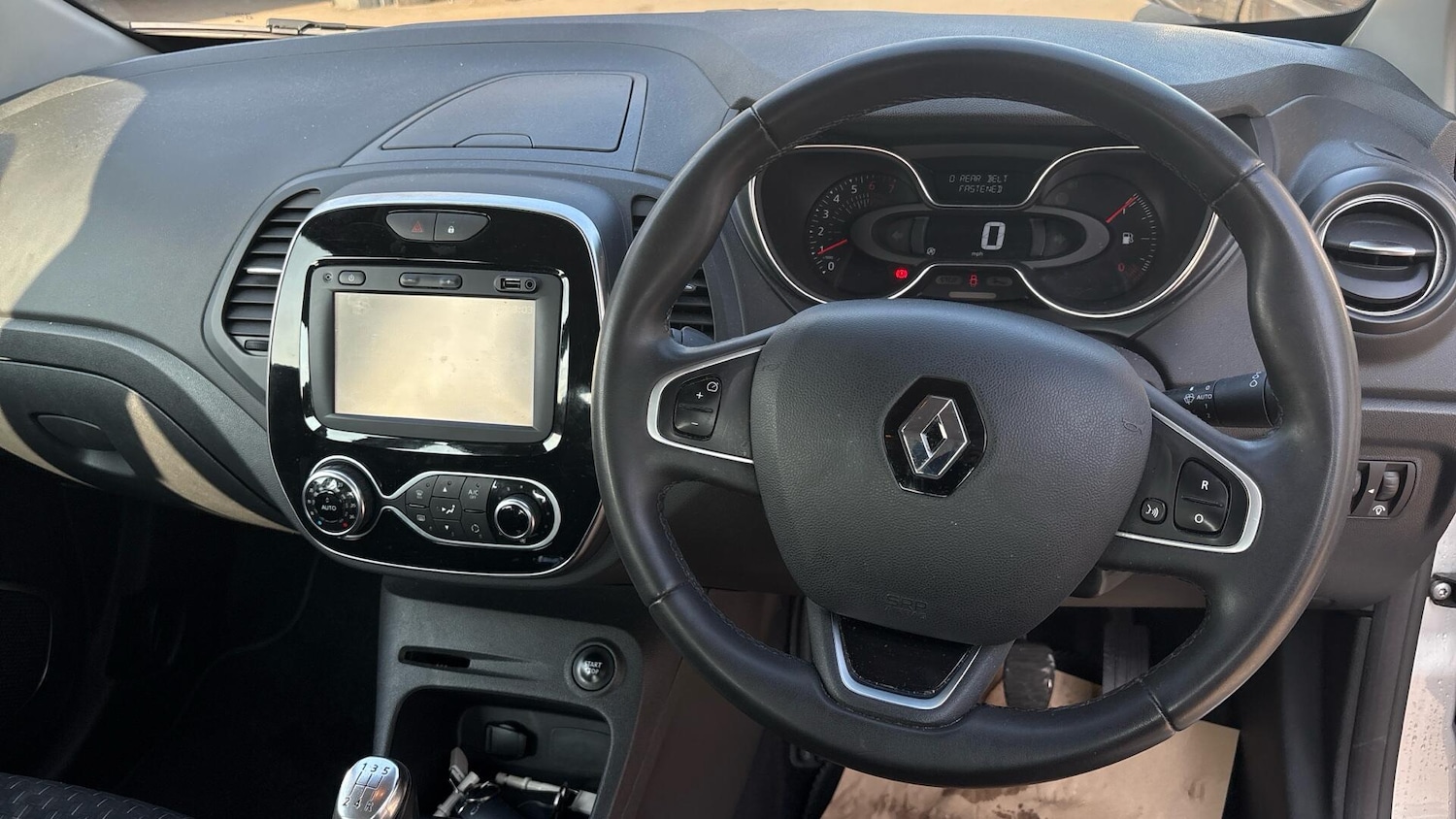 Used Renault Captur 2017 for sale - 77982468: Photo 8