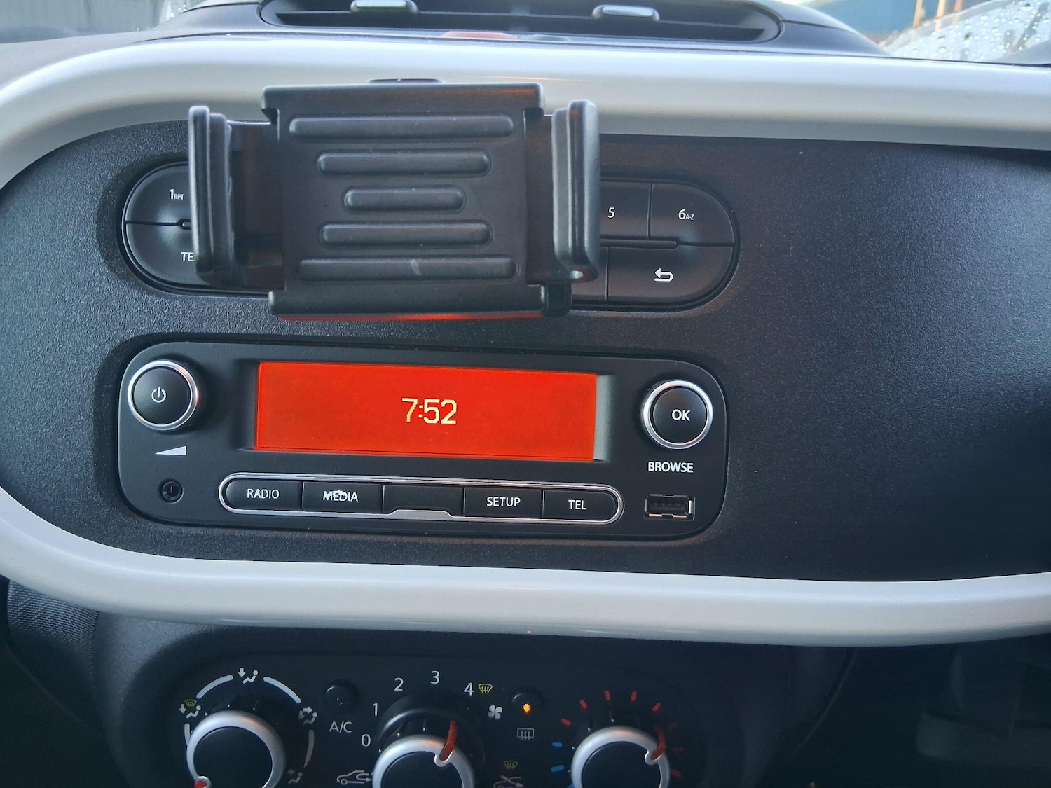 Used Renault Twingo for sale - 76538846: Photo 15