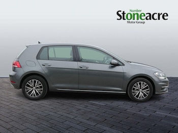 Used Volkswagen Golf 2018 for sale - 77670791: Photo
