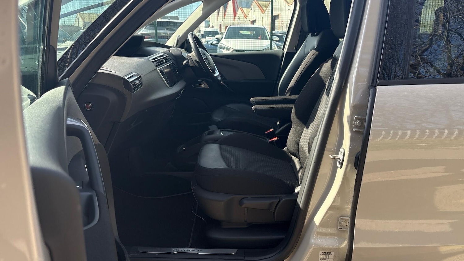 Used Citroen Grand C4 Picasso 2022 for sale - 77939844: Photo 10