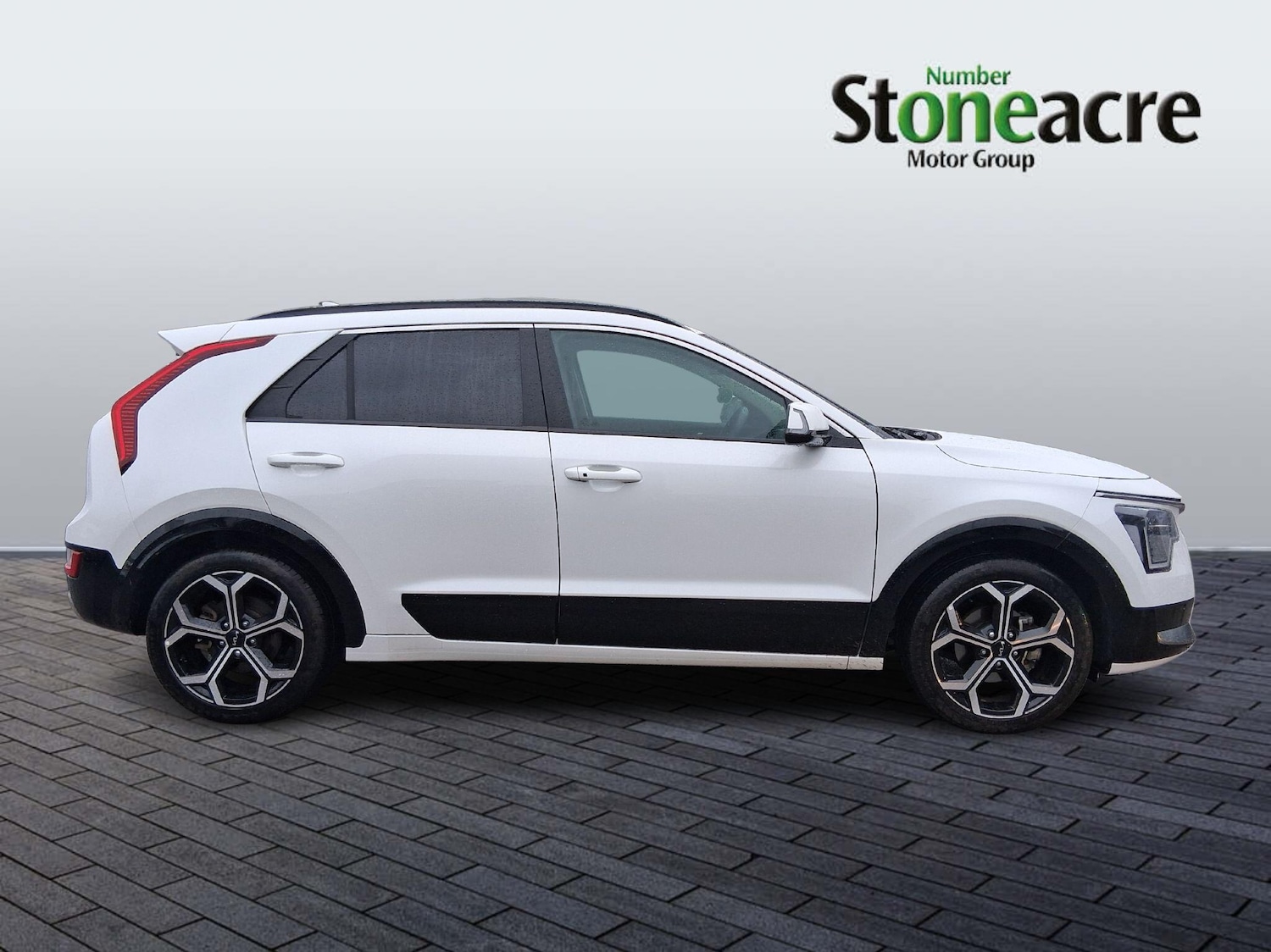 Used Kia Niro 2024 for sale - 76549627: Photo 2