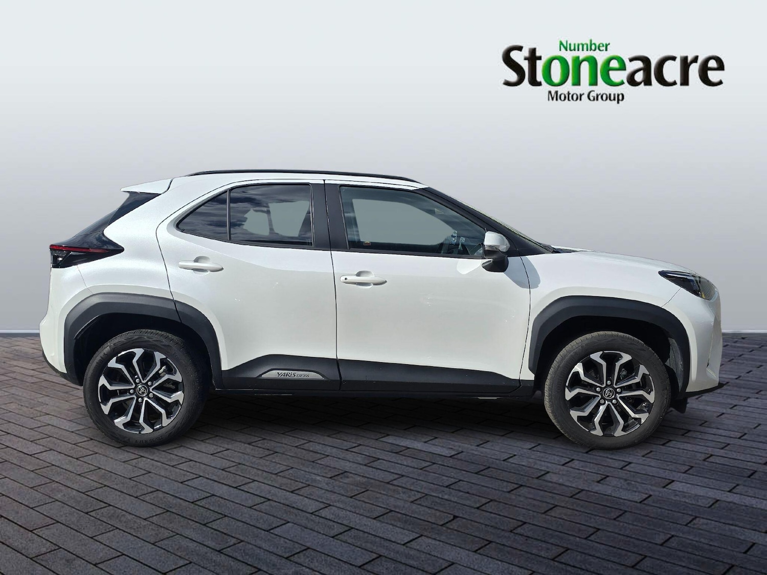 Used Toyota Yaris Cross 2023 for sale - 76109267: Photo 2