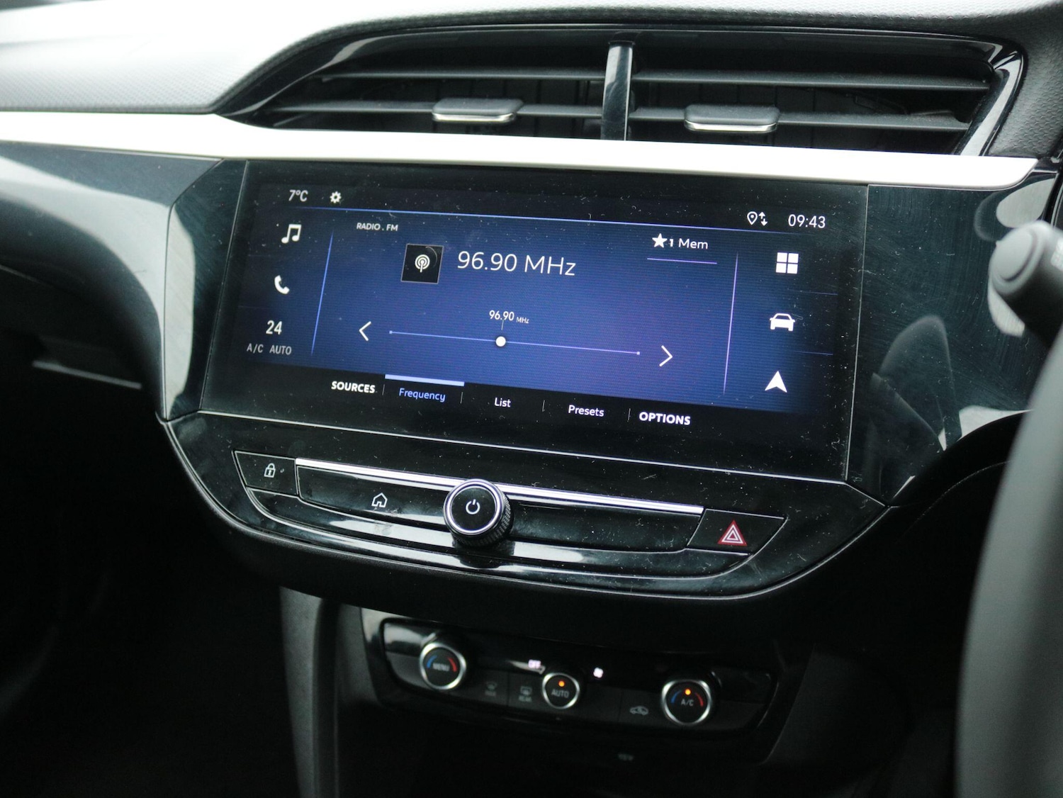 Used Vauxhall Corsa 2023 for sale - 77783421: Photo 21