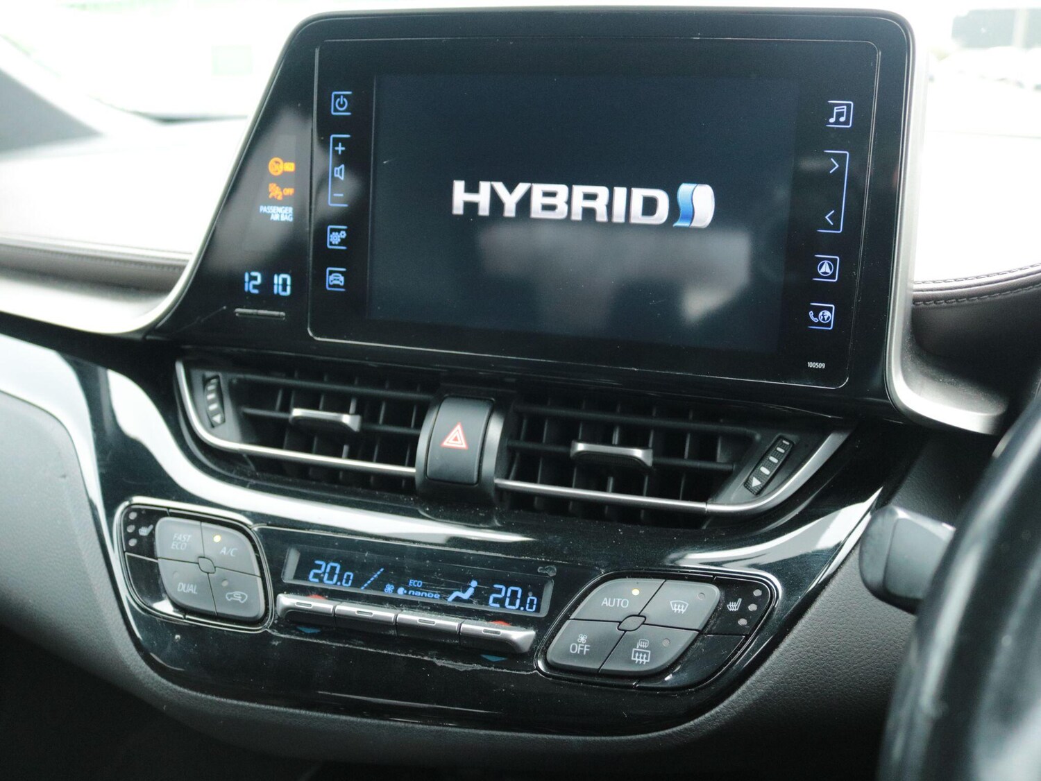 Used Toyota C-HR for sale - 77670758: Photo 18