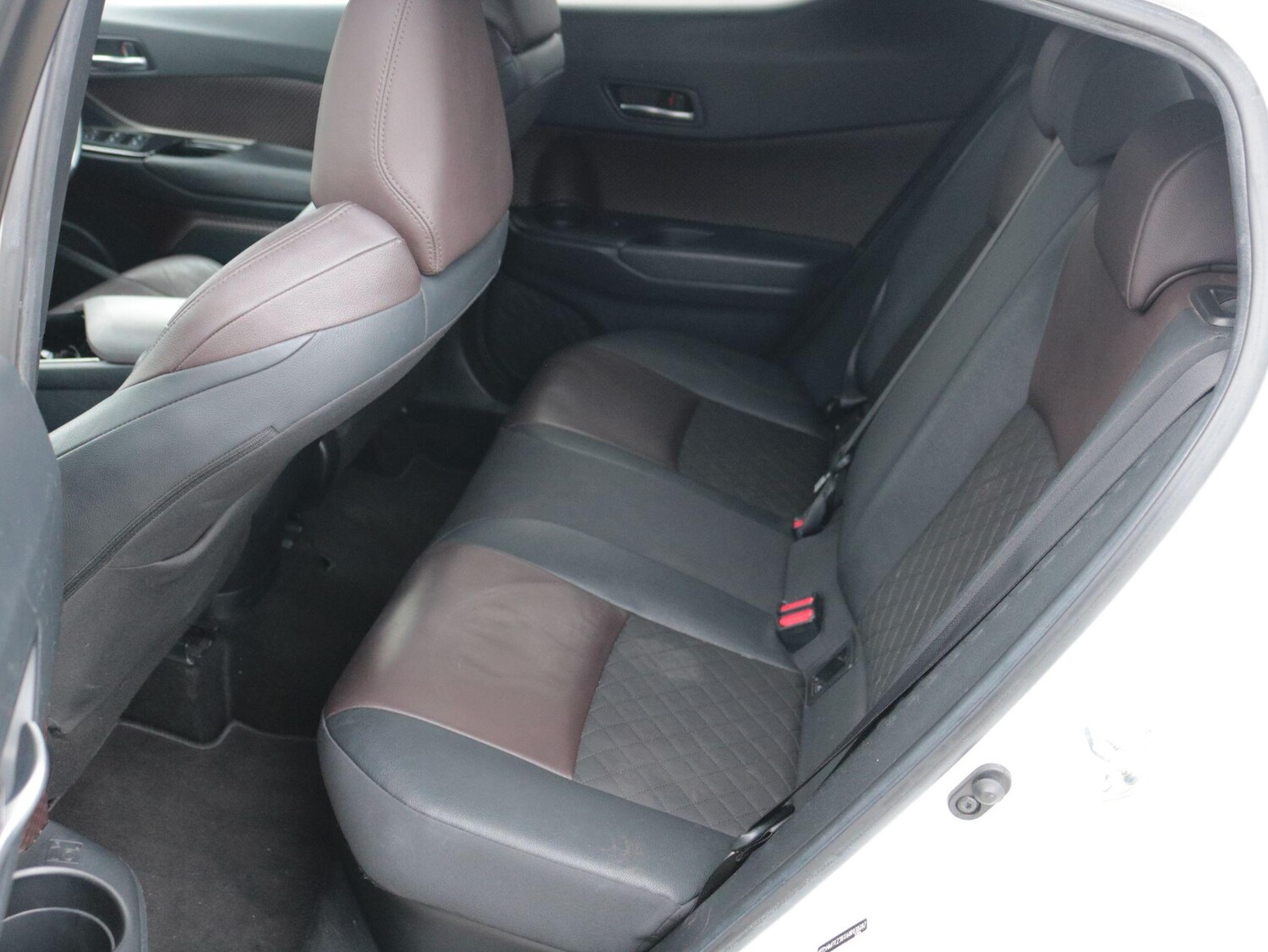 Used Toyota C-HR for sale - 77670758: Photo 24