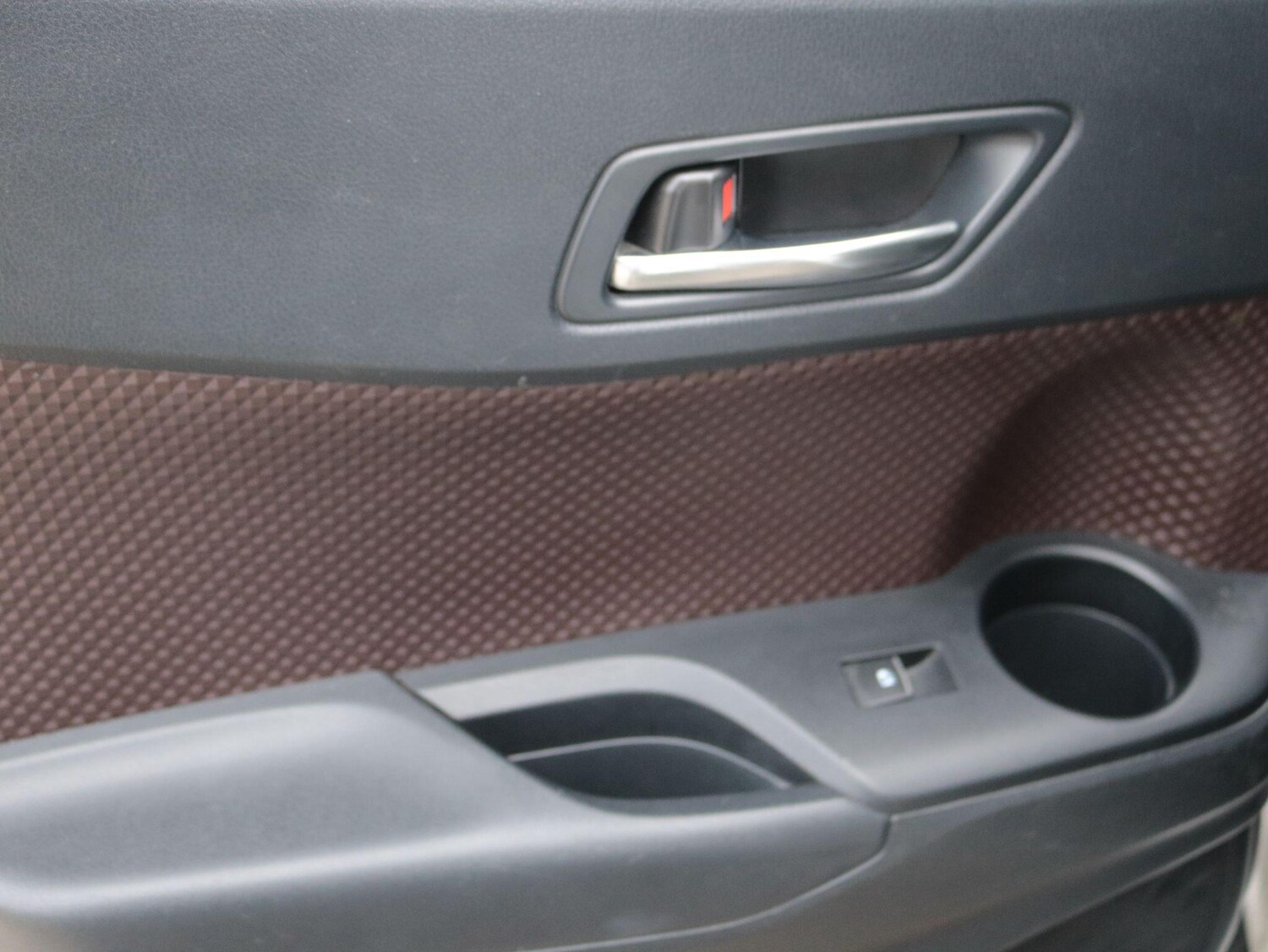 Used Toyota C-HR for sale - 77670758: Photo 25