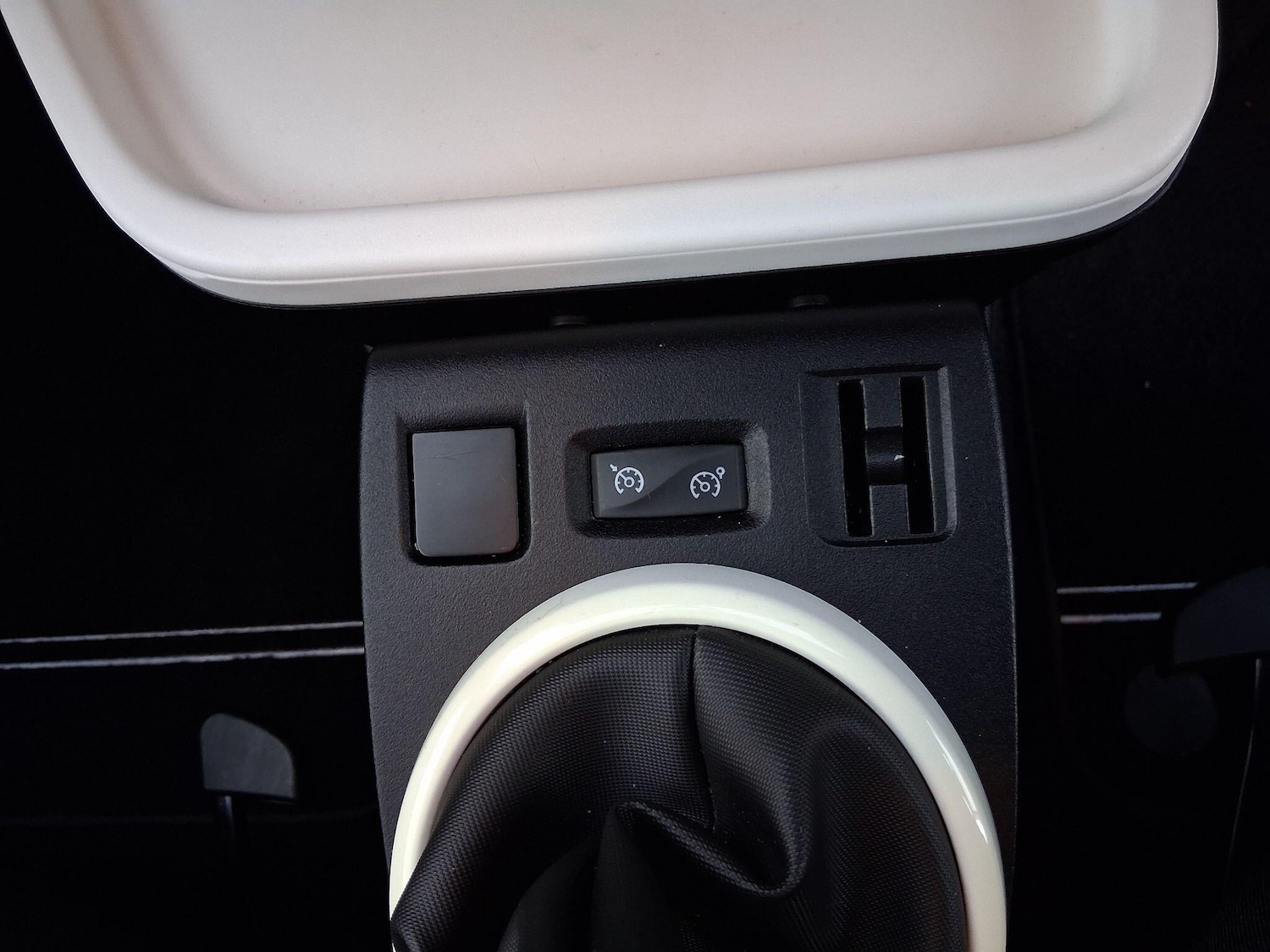 Used Renault Twingo 2018 for sale - 76997104: Photo 16