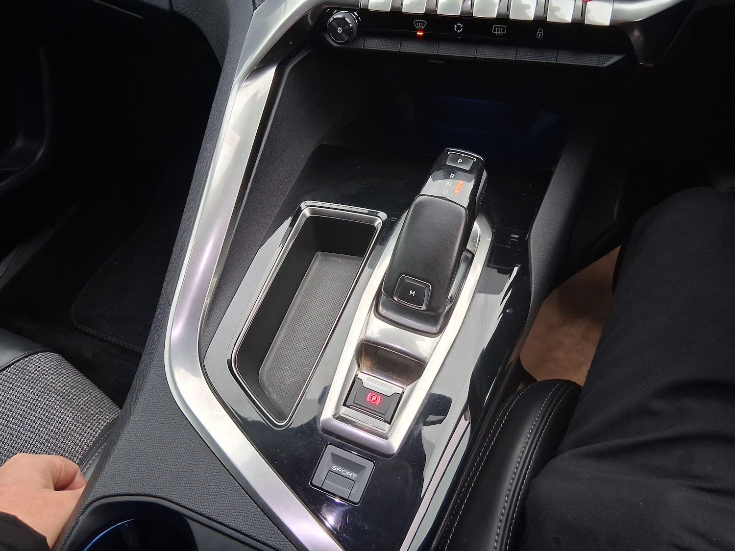 Used Peugeot 3008 2018 for sale - 76399265: Photo 14