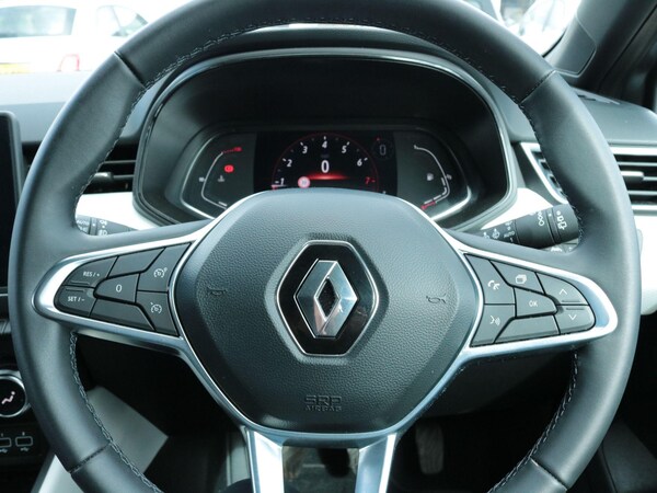 Used Renault Clio 2023 for sale - 75377902: Photo 15