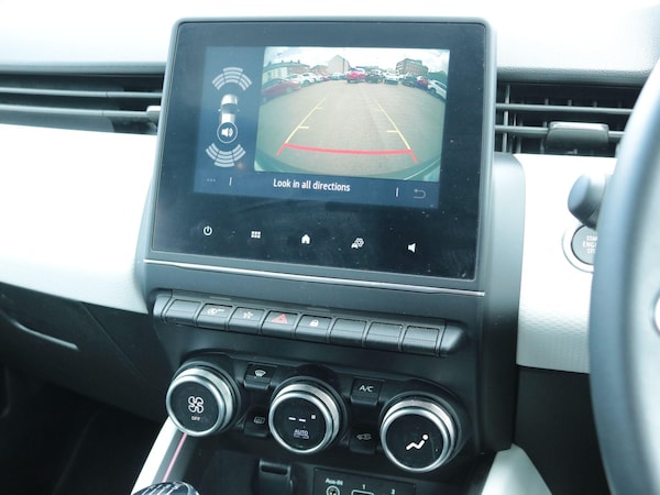 Used Renault Clio 2023 for sale - 75377902: Photo 18