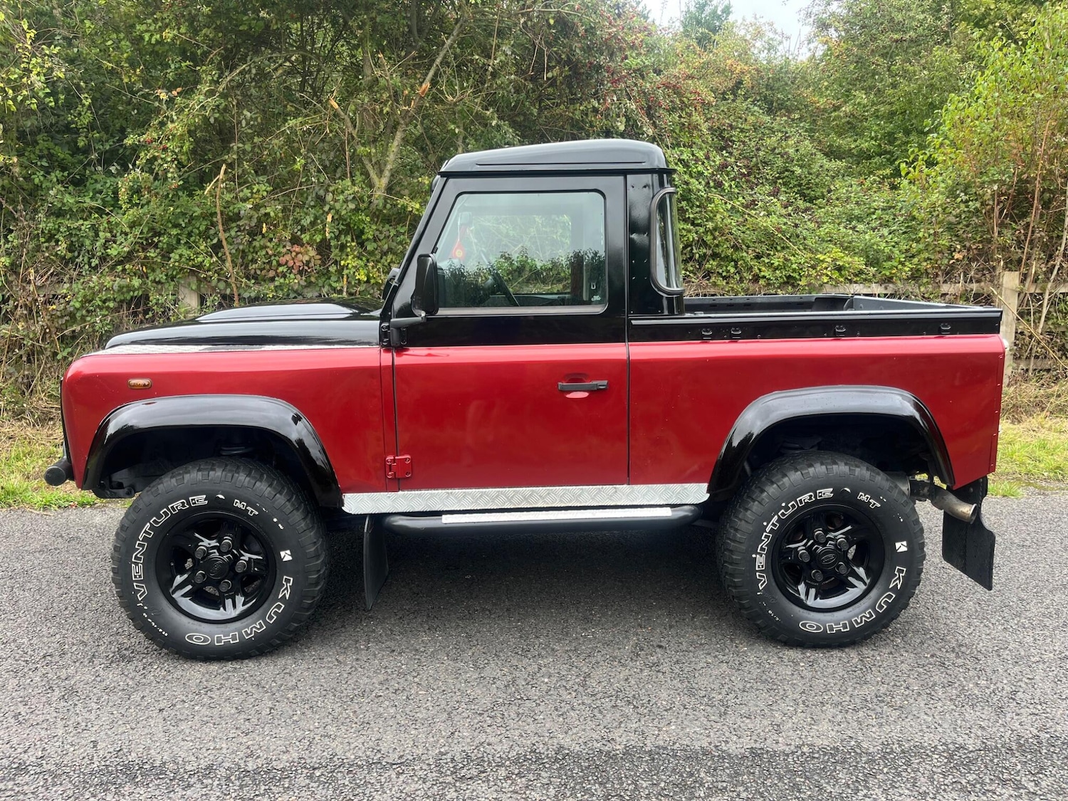 Used Land Rover Defender 90 2011 for sale - 75990440: Photo 12