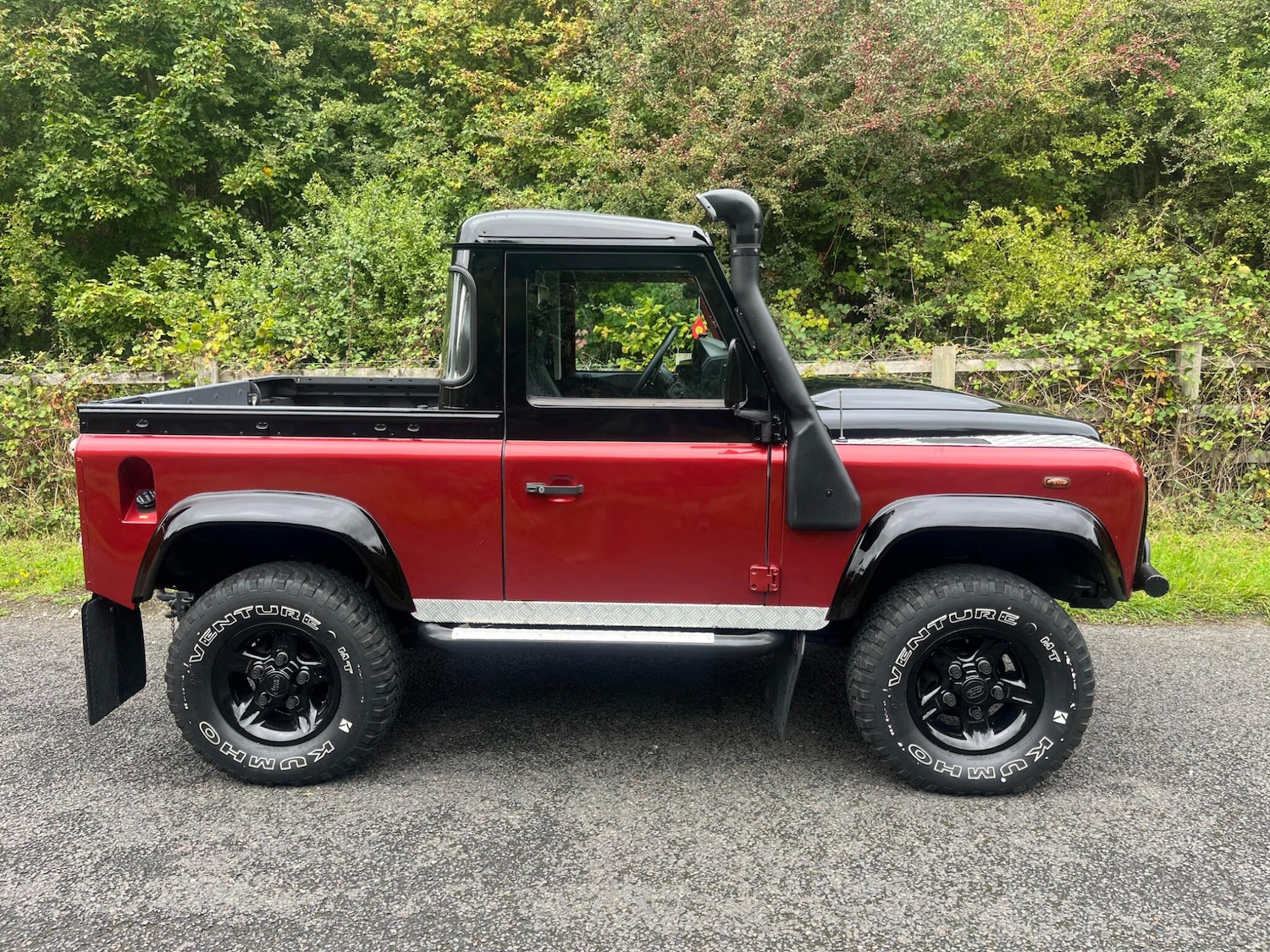 Used Land Rover Defender 90 2011 for sale - 75990440: Photo 6