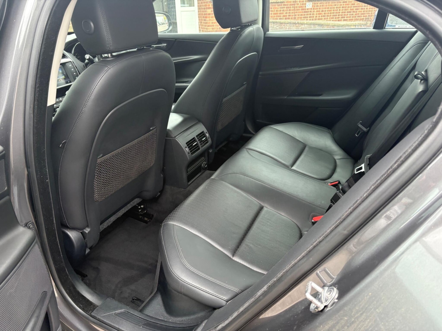 Used Jaguar XE 2016 for sale - 77853605: Photo 15