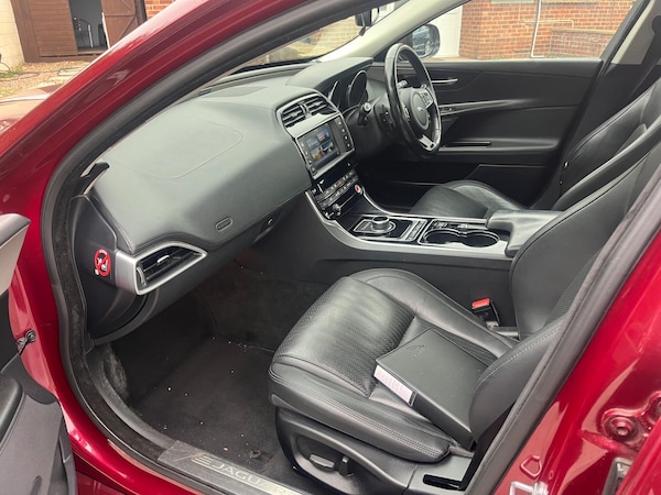 Used Jaguar XE 2016 for sale - 76238841: Photo 14
